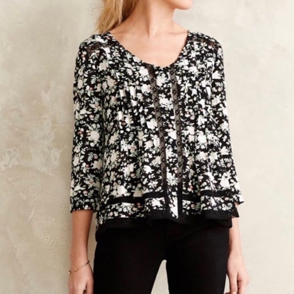 Anthropologie Maeve Celyn Black & White Floral Lace Trim Blouse